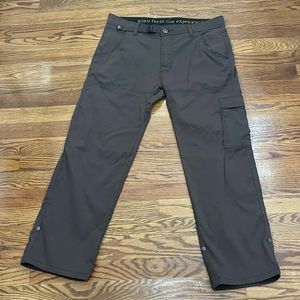 Prana Brown Roll Leg Capri Cargo Pants. Size 32.